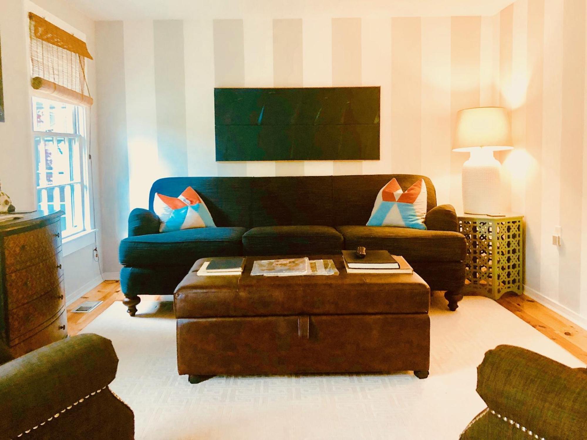 Charles And Charles Mv Bed & Breakfast วินยาร์ดเฮเวน ภายนอก รูปภาพ