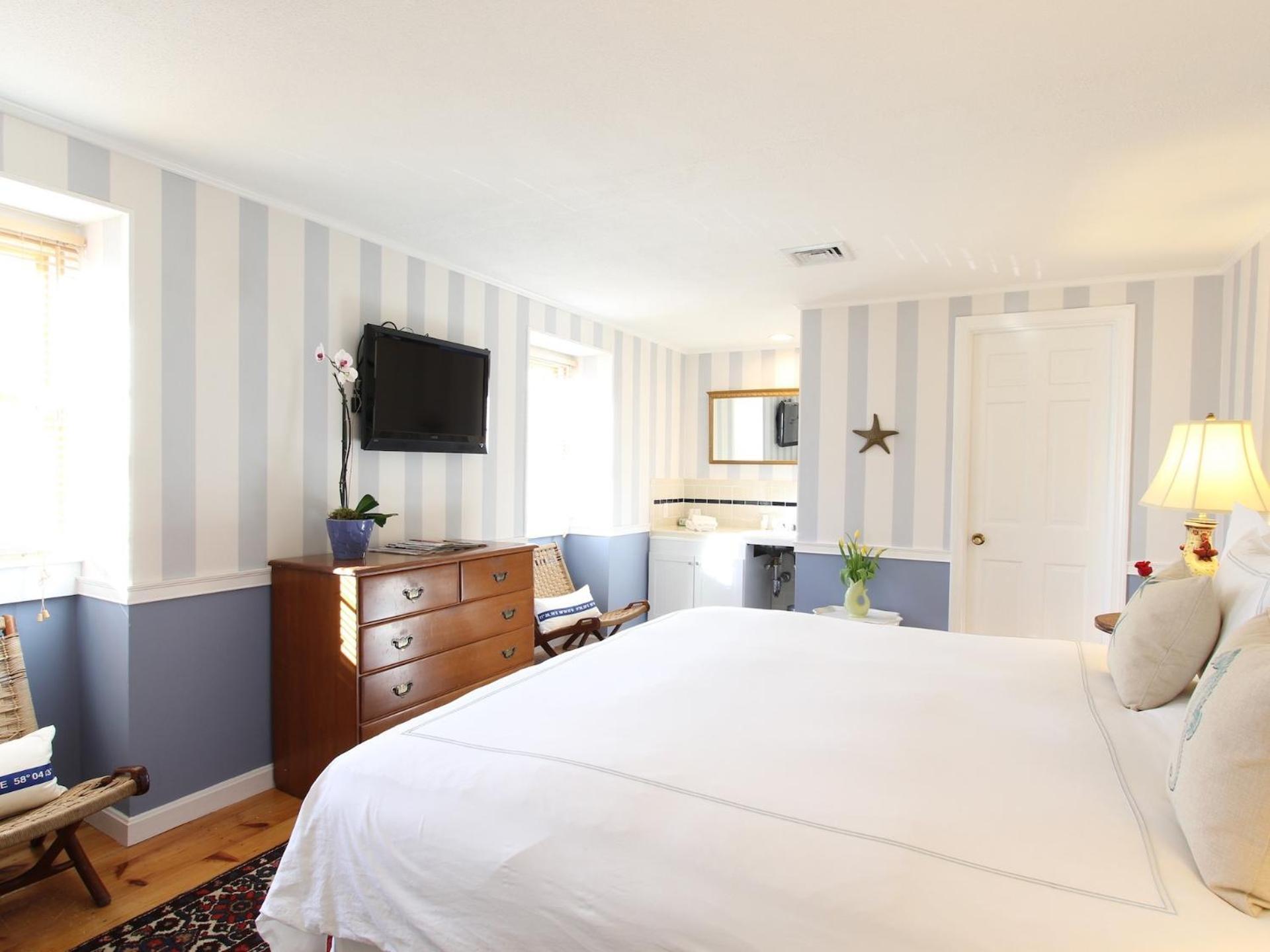 Charles And Charles Mv Bed & Breakfast วินยาร์ดเฮเวน ภายนอก รูปภาพ